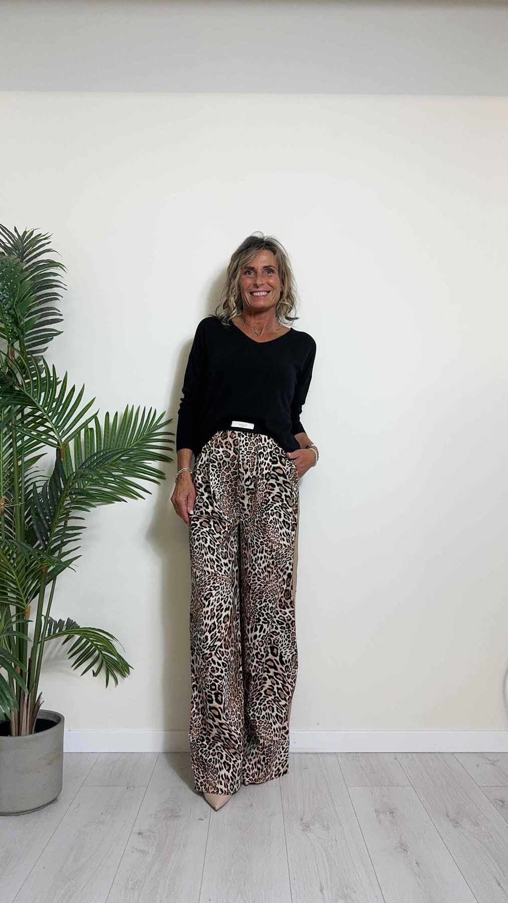 VICOLO TB1174 PANTALONE PALAZZO LEOPARD CON BANDE LATERALI