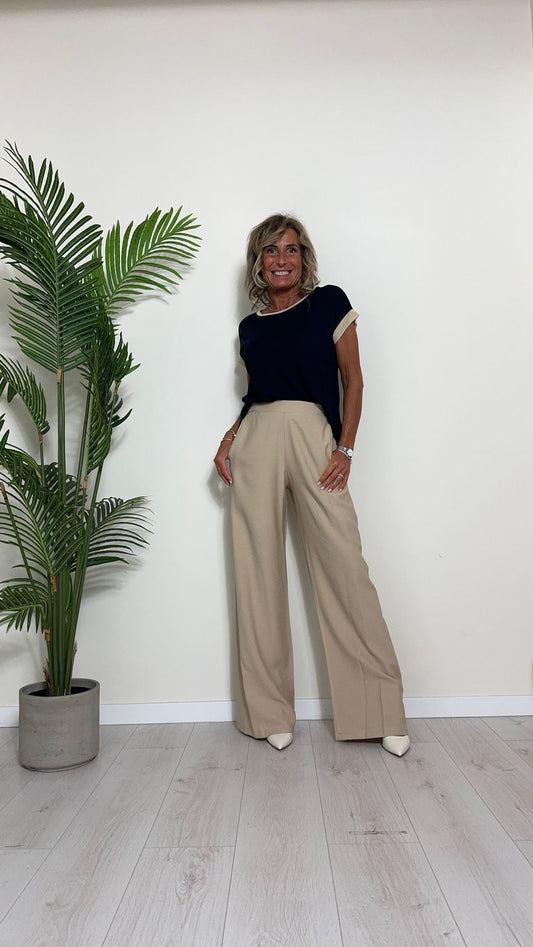 GIORGIA & JHONS - 60357SS24 - T-SHIRT VISCOSA(90%) AMPIA CON GIROCOLLO E MANICHE PROFILO DORATO