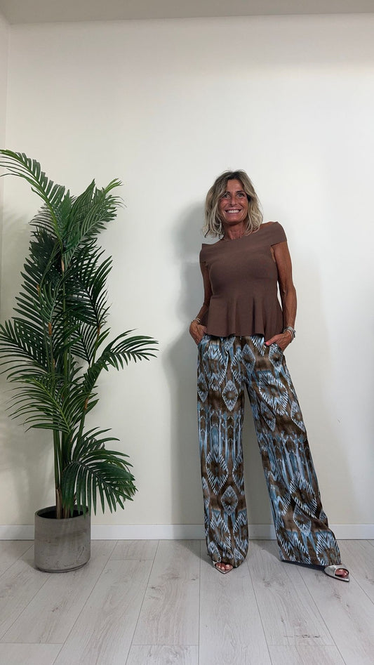 VICOLO - 22126B - TOP VISCOSA SCOLLO STRAPLES FONDO GODE'