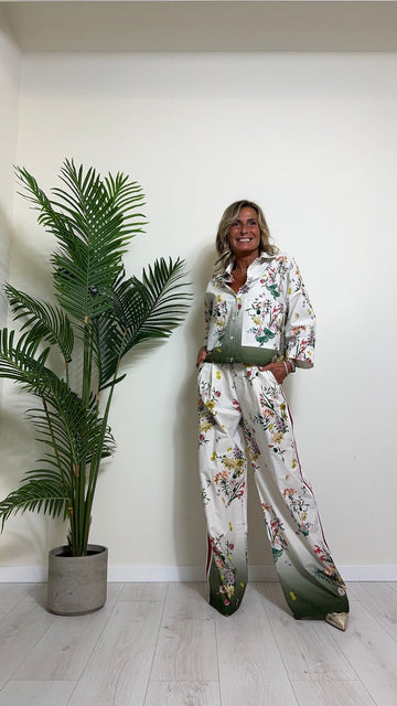 VICOLO - TB2236 - CAMICIA COTONE FANTASIA FIPORI DI CAMPO CON TASCHE