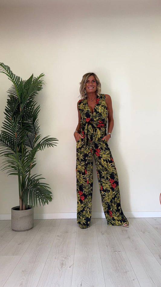 TENSIONE IN - S24UC77 - TUTA 1005VISCOSA FANTASIA PALME E FIORI CON ZIP DAVANTI, BANDE LATERALI E FUSCIACCA