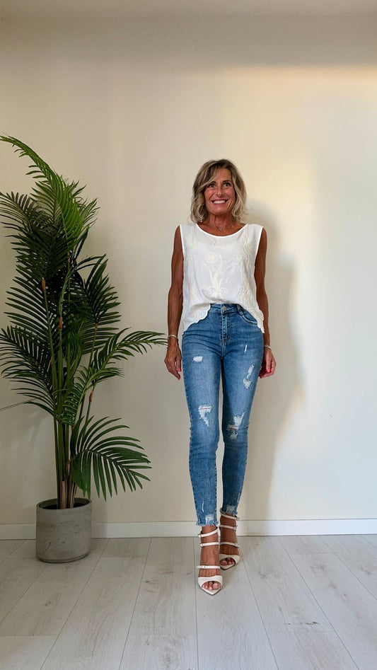 DAFNE - A34333P24 - TOP VISCOSA CON RICAMO