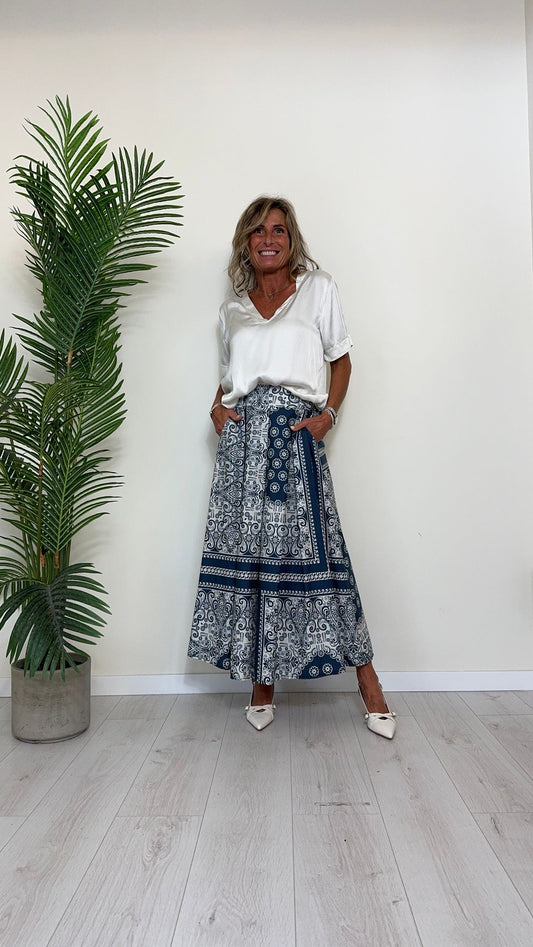 DAFNE - 5335P16 - BLUSA SCOLLO A V INCROCIATO IN  VISCOSA, FIT AMPIO, MANICA RISVOLTATA