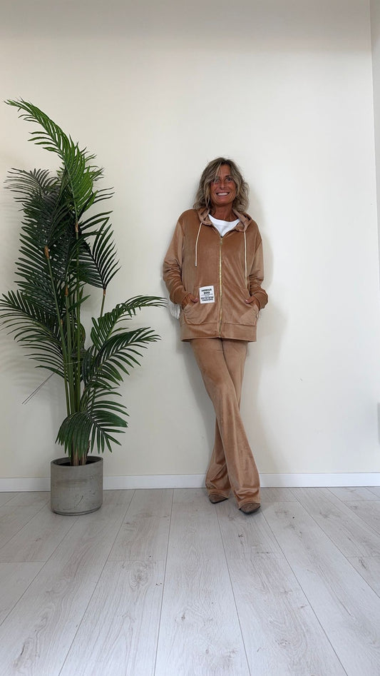 CELLOFUN - 2424F - FELPA CINIGLIA CON CAPPUCCIO, PATCH E FRANGE A CONTRASTO MANICHE, FUL ZIP