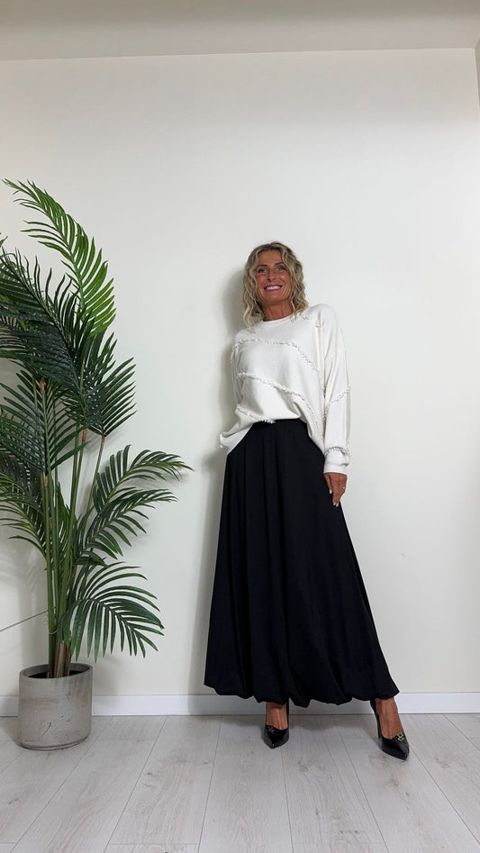 DAFNE - 0798P27 - MAGLIA A SCATOLA IN CALDA VISCOSA CON FRANGINE DIAGONALI, FIT AMPIO