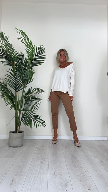 PLEASE - M49778708 - MAGLIA CALDA VISCOSA, CON SCOLLO CALATO, NERVATURE ASIMMETRICHE E SPACCHETTI