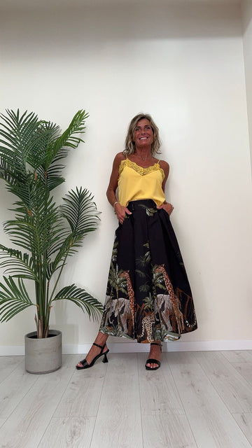 DAFNE - M61106P13 - TOP RASO CON PIZZO, BOTTONCINI RICOPERTI