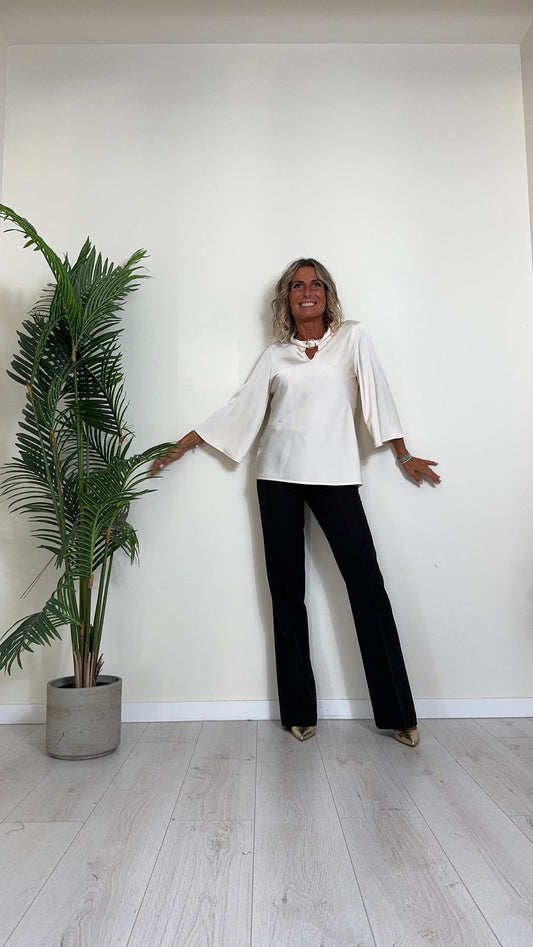 GIORGIA & JHONS - 60042FW24 - BLUSA MANICA 7/8 A COROLLA CON DETTAGLIO ANELLO