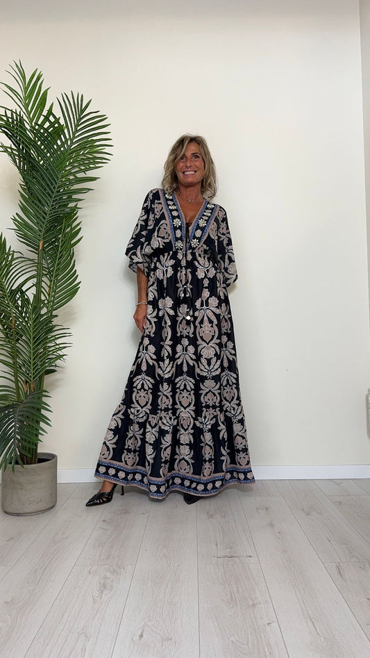 DAFNE - J2112P34 - ABITO LUNGO MANICA KIMONO CON PROFONDO SCOLLO A V, CRISTALLI E LACCETTO NAPPINE