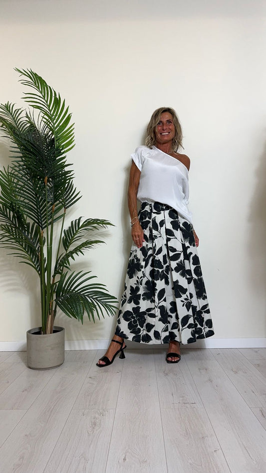 DAFNE - 457P15 - BLUSA 100%VISCOSA FIT AMPIO CON SCOLLO A MADONNA