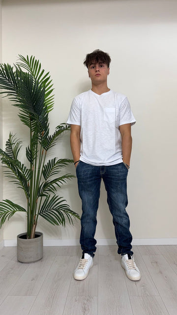 - ROY - T-SHIRT CON TASCHINO E RICAMO FILO