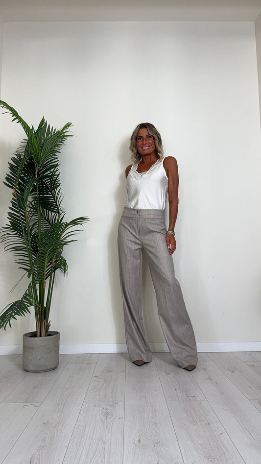 GIORGIA & JHONS - 60052FW24 - PANTALONE PALAZZO IN POLIVISCOSA, GESSATURA IN TINTA, FIT PANCIA PIATTA