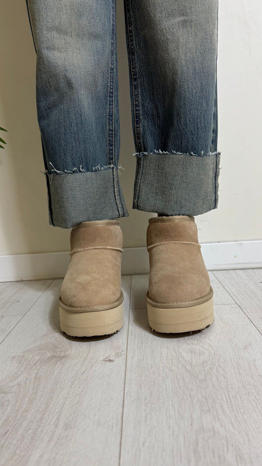 DIVINE FOLLIE - 362P45