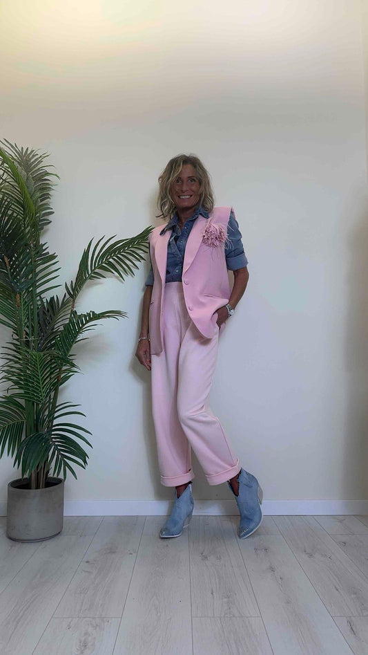 IMPERIAL - L9990005R - GILET/GIACCA LUNGA, SPALLINE IMBOTTITE E TAGLIO VIVO CON SPILLA FIORE E PIUME