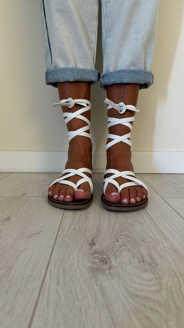 DIVINE FOLLIE - 1002P25 - SANDALI IN PELLE BASSI INFRADITO LACCI SCHIAVA