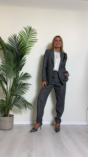 GIORGIA & JHONS - 60233FW24 - GIACCA GRISAGLIA CON APPLICAZIONE TULLE RICAMO CON PAILLETTES