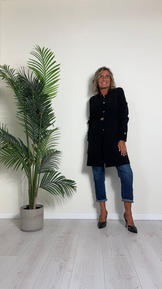 GIORGIA & JHONS - 60034FW24 - CAPPOTTINO POLIVISCOSA SENZA COLLO, BOTTONI A PRESSIONE SORMONTATI CON LUCCHETTO