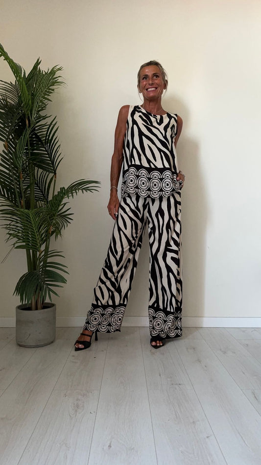 DAFNE - U9600P21 - TOP FANTASIA SAFARI CON LACCETTO NUCA, 100%VISCOSA