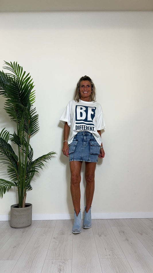 SUSYMIX - 10242 - T-SHIRT COTONE OVER STAMPA "BE DIFFERENT"