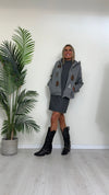 TENSIONE IN - TI2496 - FELPA IN COTONE FELPATO CON ZIP,  APPLICAZIONI STRASS E STEMMA