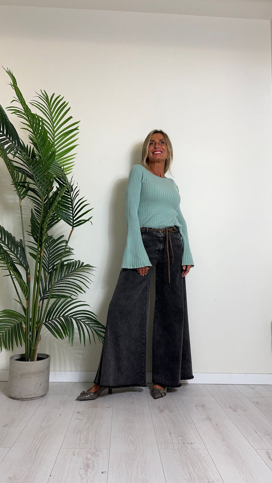 D'ELLE - AP23230 - MAGLIA COSTINE VISCOSA, SCOLLO A BARCHETTA CON MANICHE A COROLLA