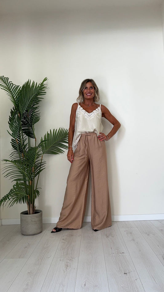 DAFNE - FY6607P22 - TOP SPALLINI IN COTONE 68% CON PIZZO E FIT AMPIO