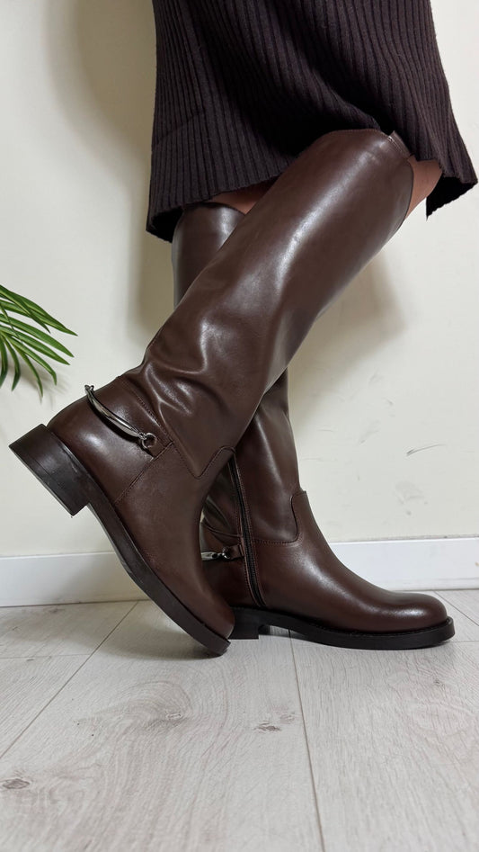 DIVINE FOLLIE - AIF100P70