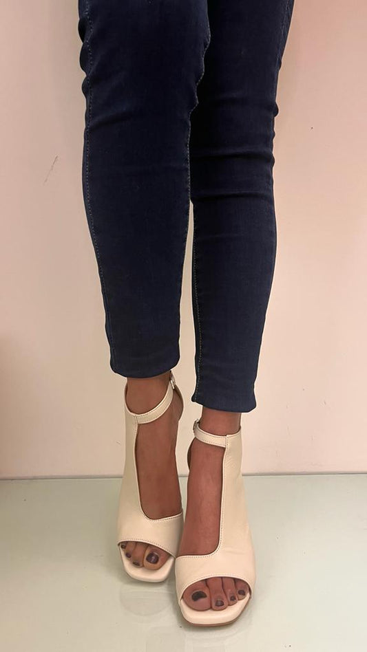 OVYE' - AT664NAPP52 - DECOLLETEE APERTURA LATERALE TACCO 9 SPUNTATA