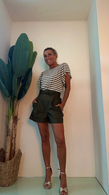 GIORGIA & JHONS - 60504SS23 - SHORT CON RISVOLTO E FUSCIACCA