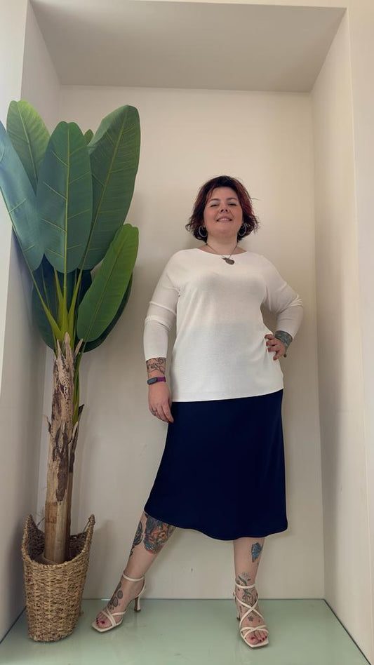 SUSYSTAR - ST23154 - MAGLIA SCOLLO A V SPACCHETTI AI LATI