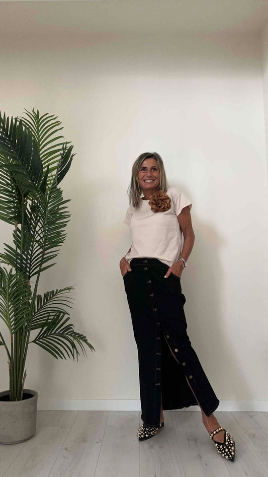 GIORGIA & JHONS - 60115SS24 - T-SHIRT 100%COTONE REGULAR FIT CON SPILLA FIORE