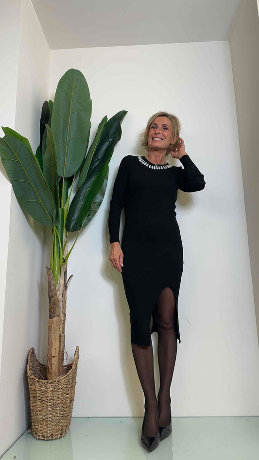 DAFNE - ZM21012P32 - ABITO VISCOSA COSTINE CON SPACCO LATERALE E STRASS GIROCOLLO