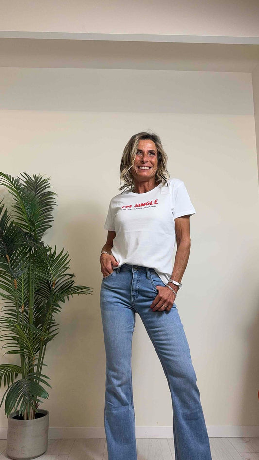DAFNE - TS100GOMP13 - T-SHIRT COTONE STAMPA RILIEVO COMMATA "I'M SINGLE"