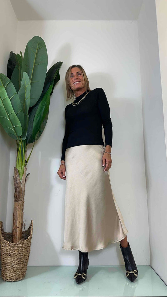 GIORGIA & JHONS - 60317FW23 - T-SHIRT PARICOLLO VISCOSA COSTINE COLLANA STACCABILE