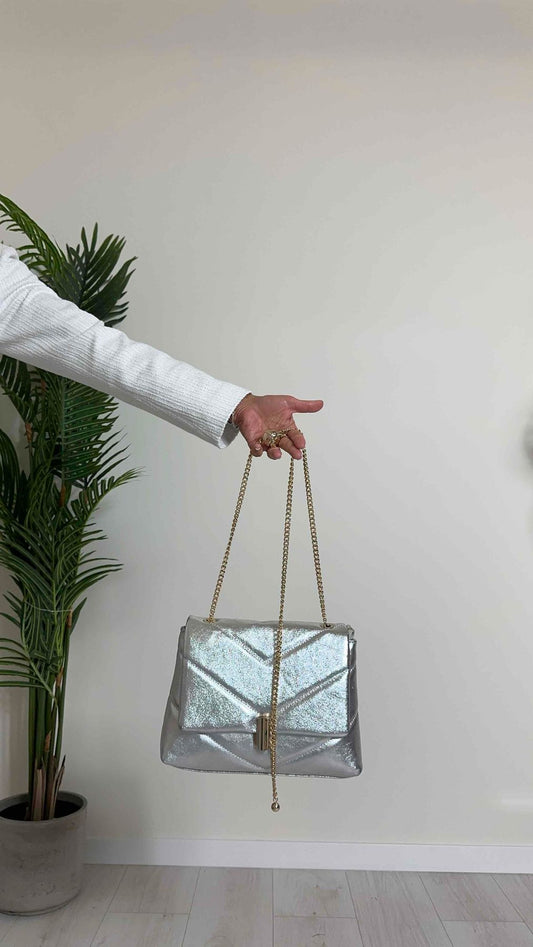 LALTERNATIVASTYLE - 3694366P28 - BORSA PELLE TRACOLLA CATENA E CHIUSURA GOLD