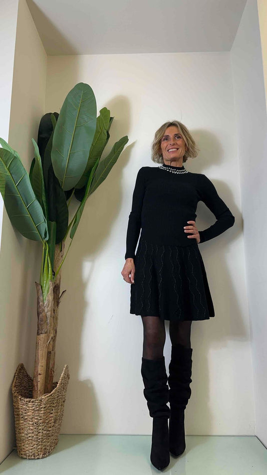 DAFNE - ST221P25 - MAGLIA VISCOSA COSTINE ORLO STONDATO, GIROCOLLO CRISTALLI INCASTONATI