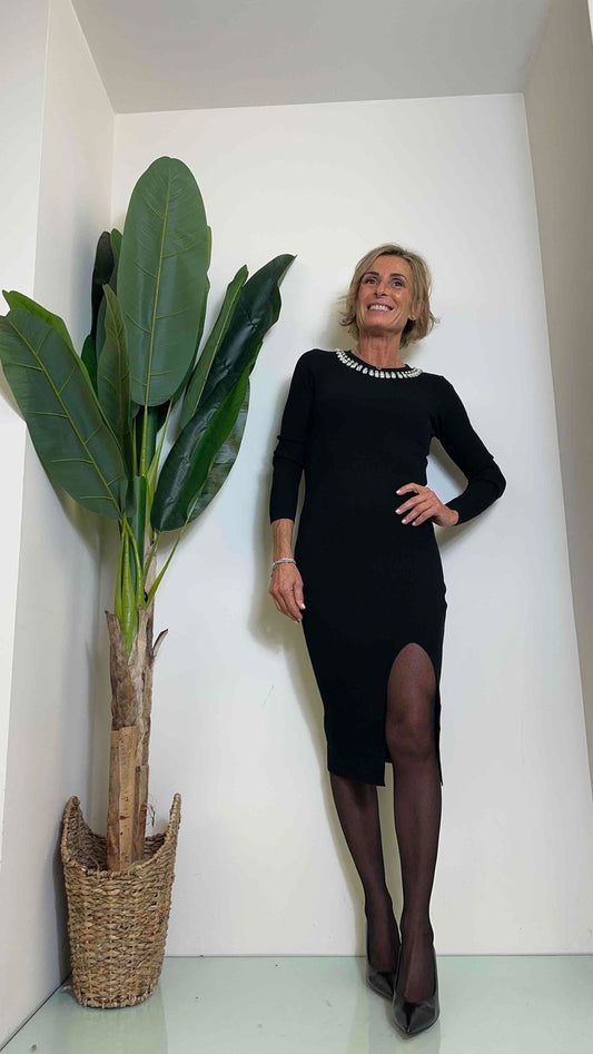 DAFNE - ZM21012P32 - ABITO VISCOSA COSTINE CON SPACCO LATERALE E STRASS GIROCOLLO