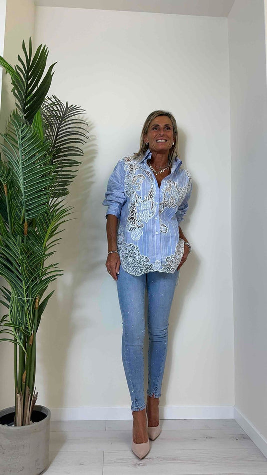 DAFNE - SL8156P34 - CAMICIA 100%COTONE RIGHE SFALSATE CON PIZZO MACRAME'