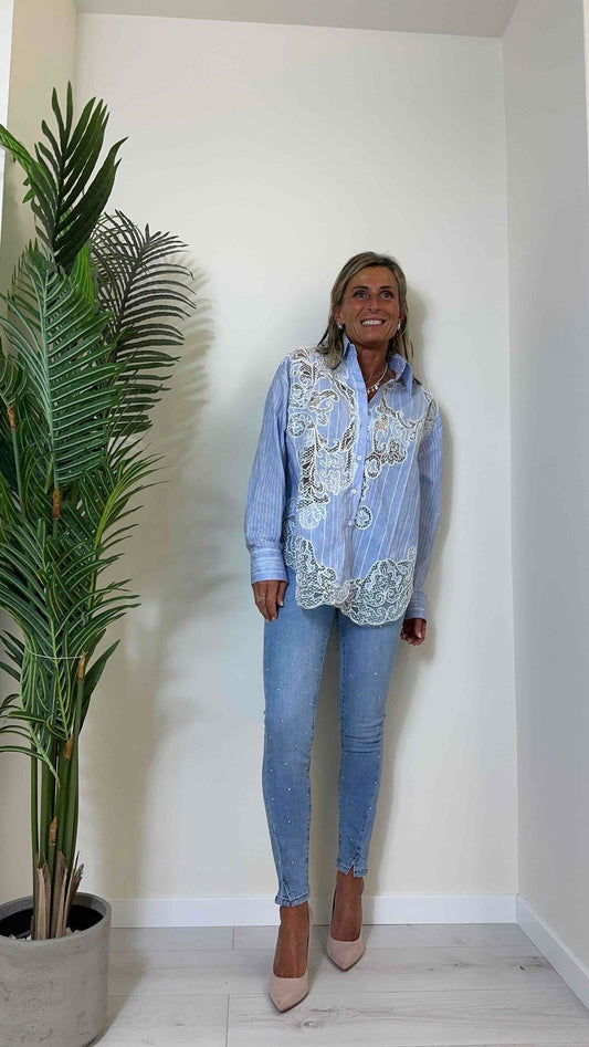 DAFNE - SL8156P34 - CAMICIA 100%COTONE RIGHE SFALSATE CON PIZZO MACRAME'