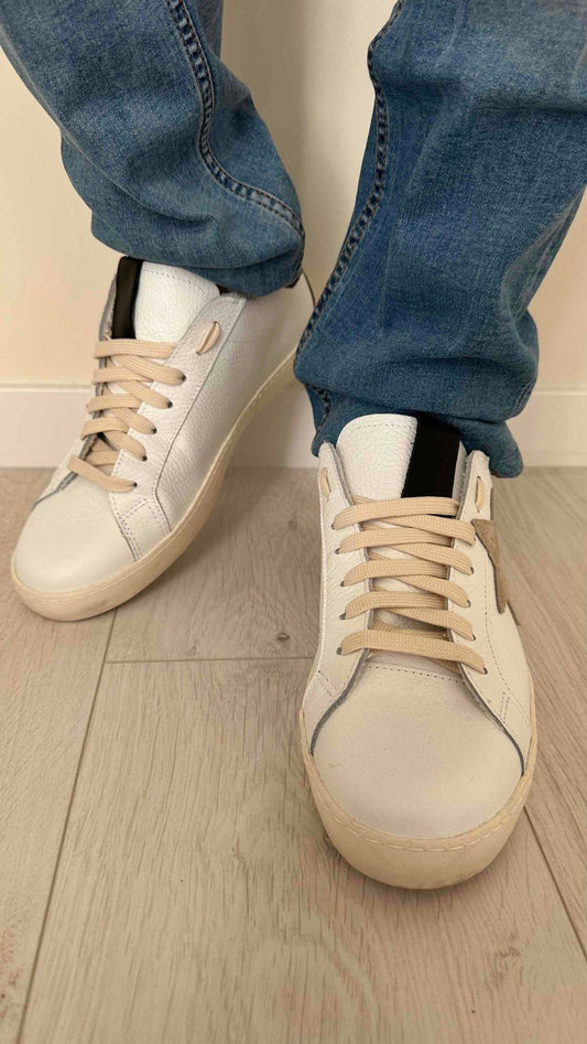 DIVINE FOLLIE - ST202P48SS24 - SNEACKER BOTTOLATO CON STELLA 100% PELLE MADE IN ITALY