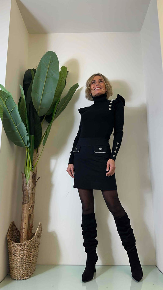 DAFNE - L613P25 - MAGLIA DOLCEVITA SPALLINE VOLANT CON BOTTONI GIOIELLO LATERALI + MANICHE