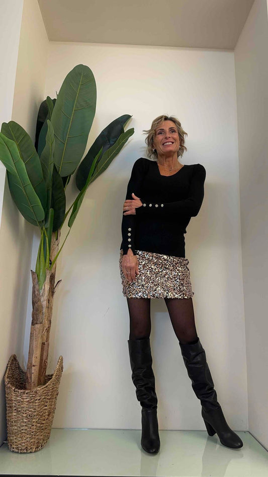 DAFNE - C3220P23 - MAGLIA SCOLLO A V AMPIO, VISCOSA COSTINE, BOTTONI GIOIELLO