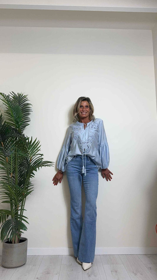 DAFNE - SJ9128P29 - BLUSA VISCOSA CON NAPPINE E RICAMO